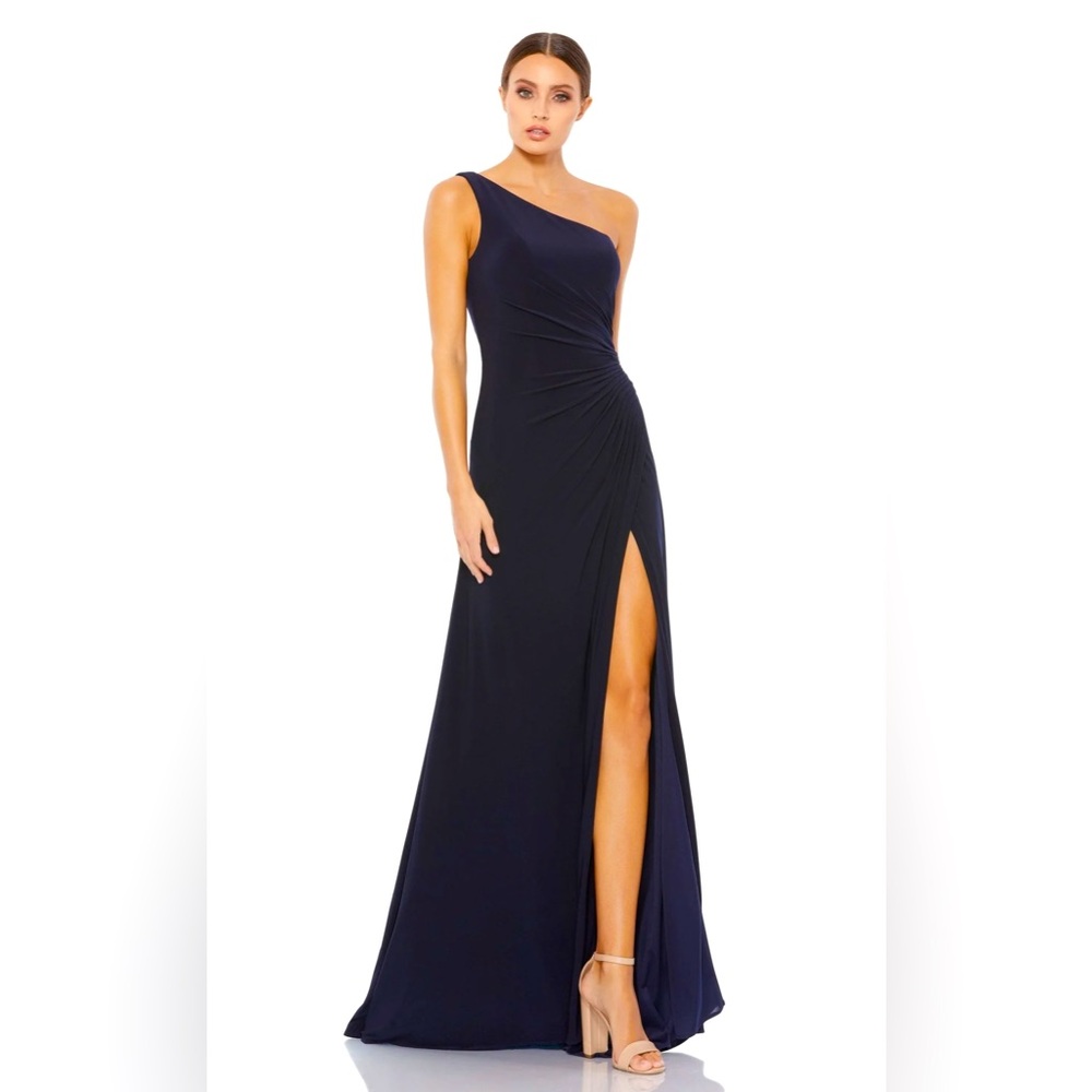 Ieena for Mac Duggal One Shoulder Ruched Jersey Gown in Midnight Blue Size 10